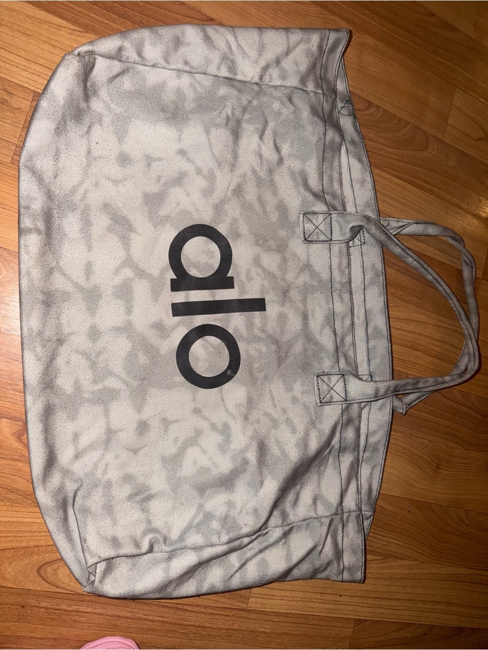 Alo Lightweight Canvas Tote in Light Gray
